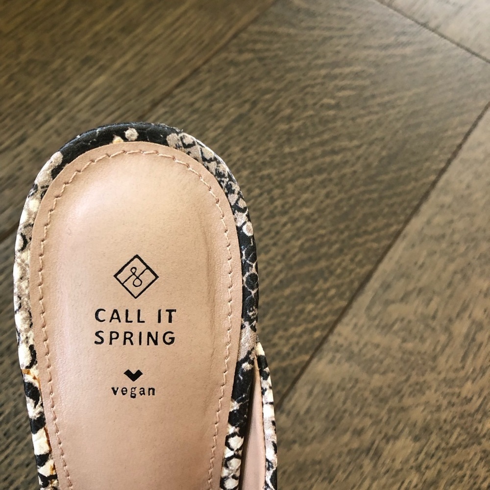 Call it Spring Heels​​ - Picture 7 of 8